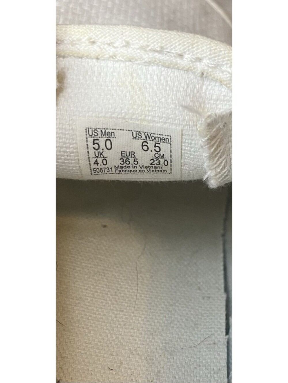 And White Basket Weave Woven Classic Slip On Sneakers Size 5.0 - Picture 2 of 6